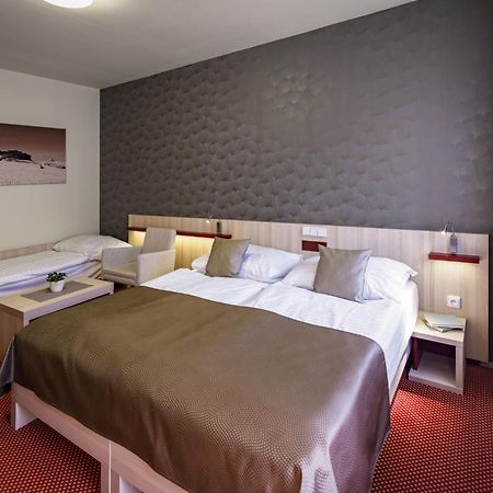 Ludvíkov Peras Wellness Hotel מראה חיצוני תמונה
